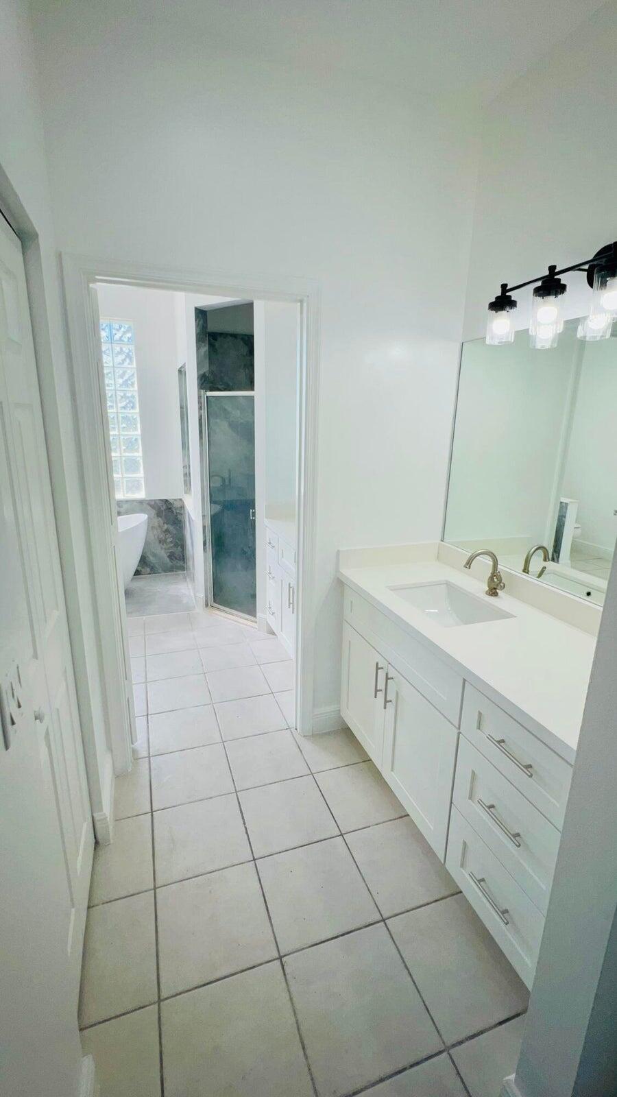 1196 Hatteras Circle Property Photo 7