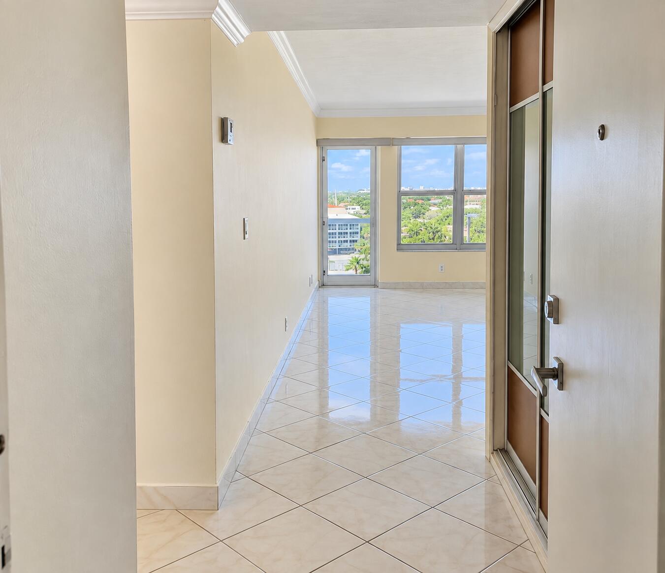 3700 GALT OCEAN Drive 712 Property Photo 1