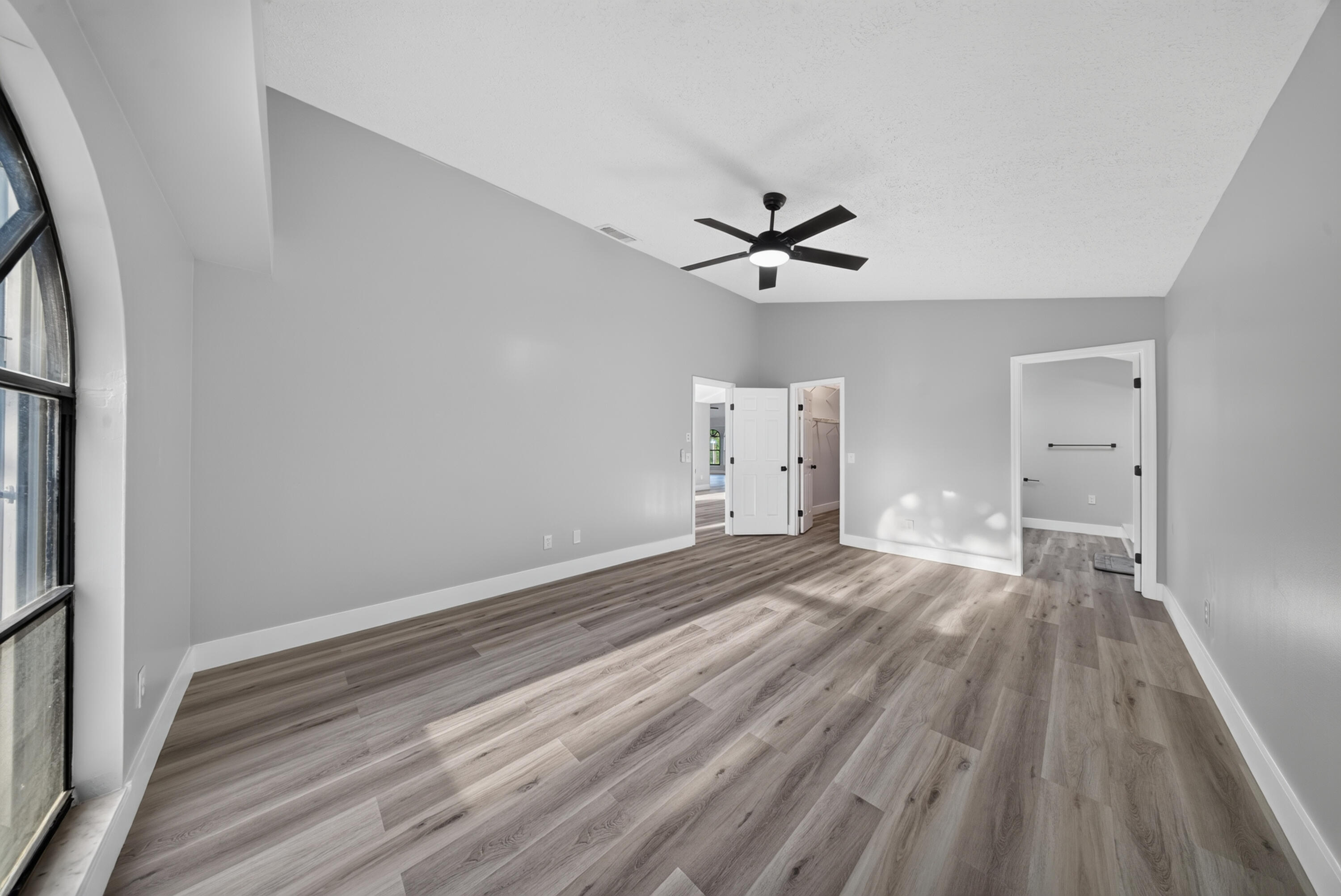 2202 Se Leithgow Street Property Photo 17