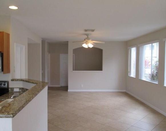 3041 Laurel Ridge Circle Property Photo 2