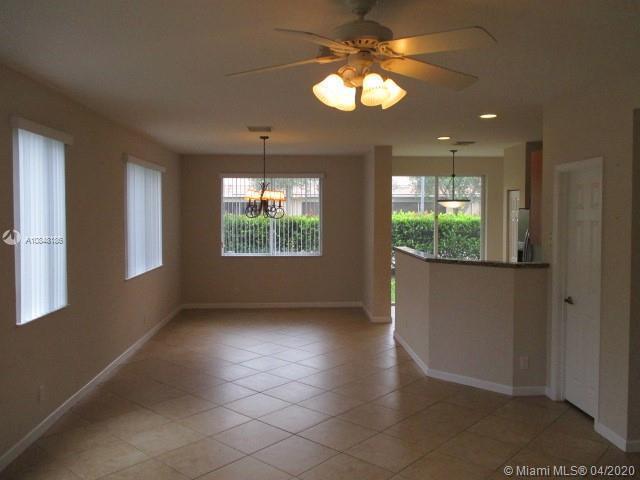 3041 Laurel Ridge Circle Property Photo 9