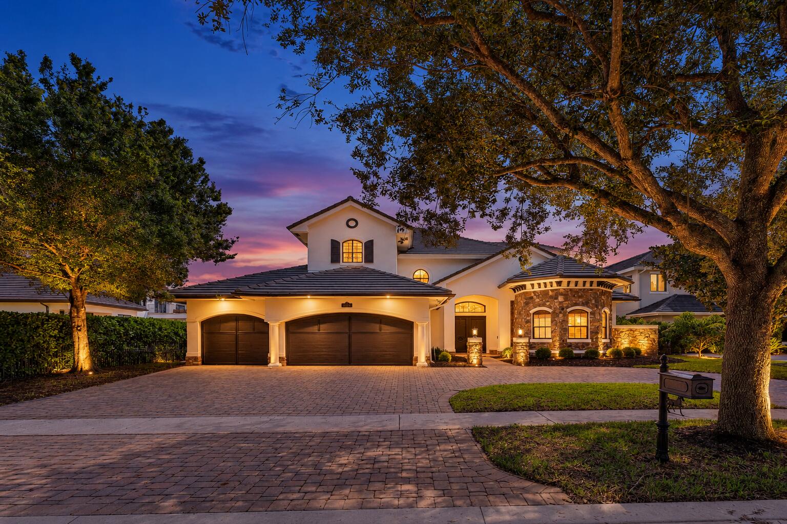 8964 Stone Pier Drive Property Photo 1