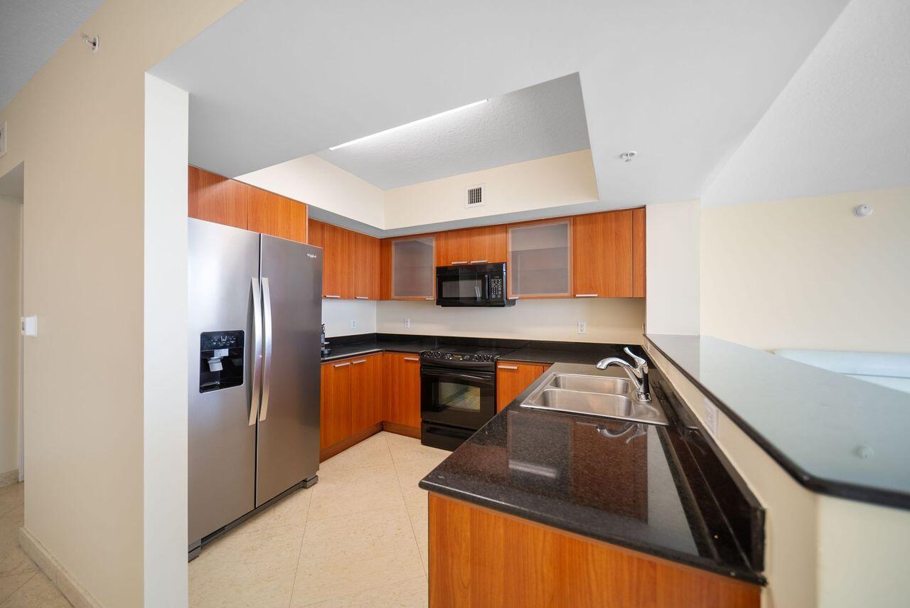 16699 Collins Avenue 3407 Property Photo 13