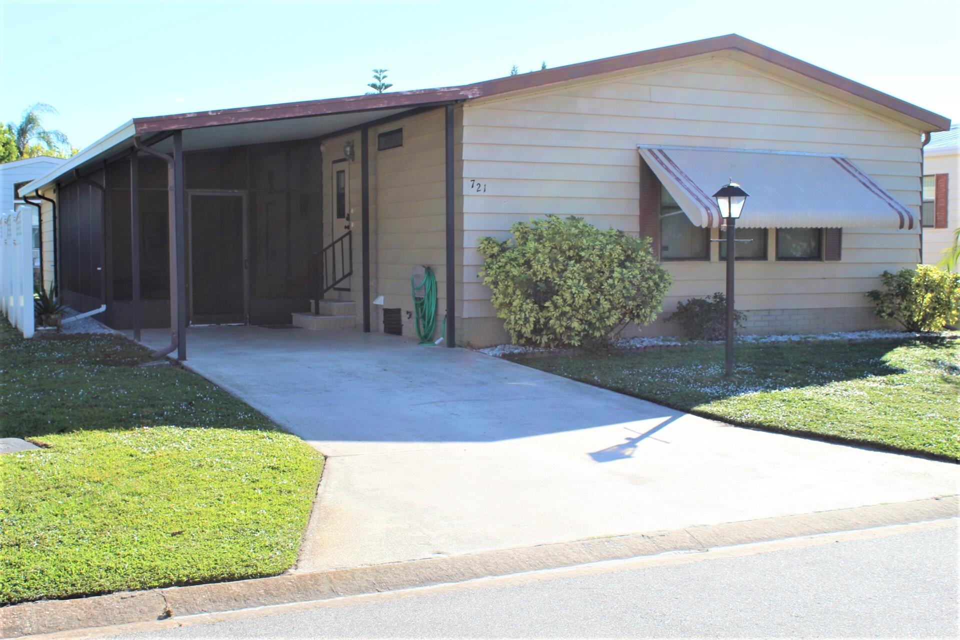 721 Oleander Circle Property Photo 1