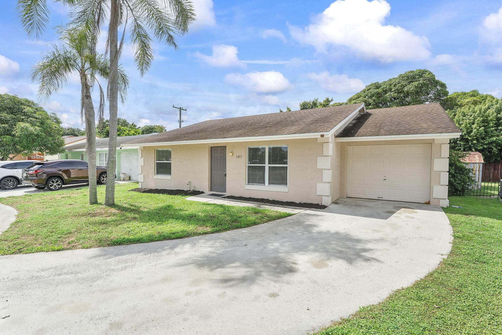 5855 TIMBER VALLEY Drive Property Photo 1