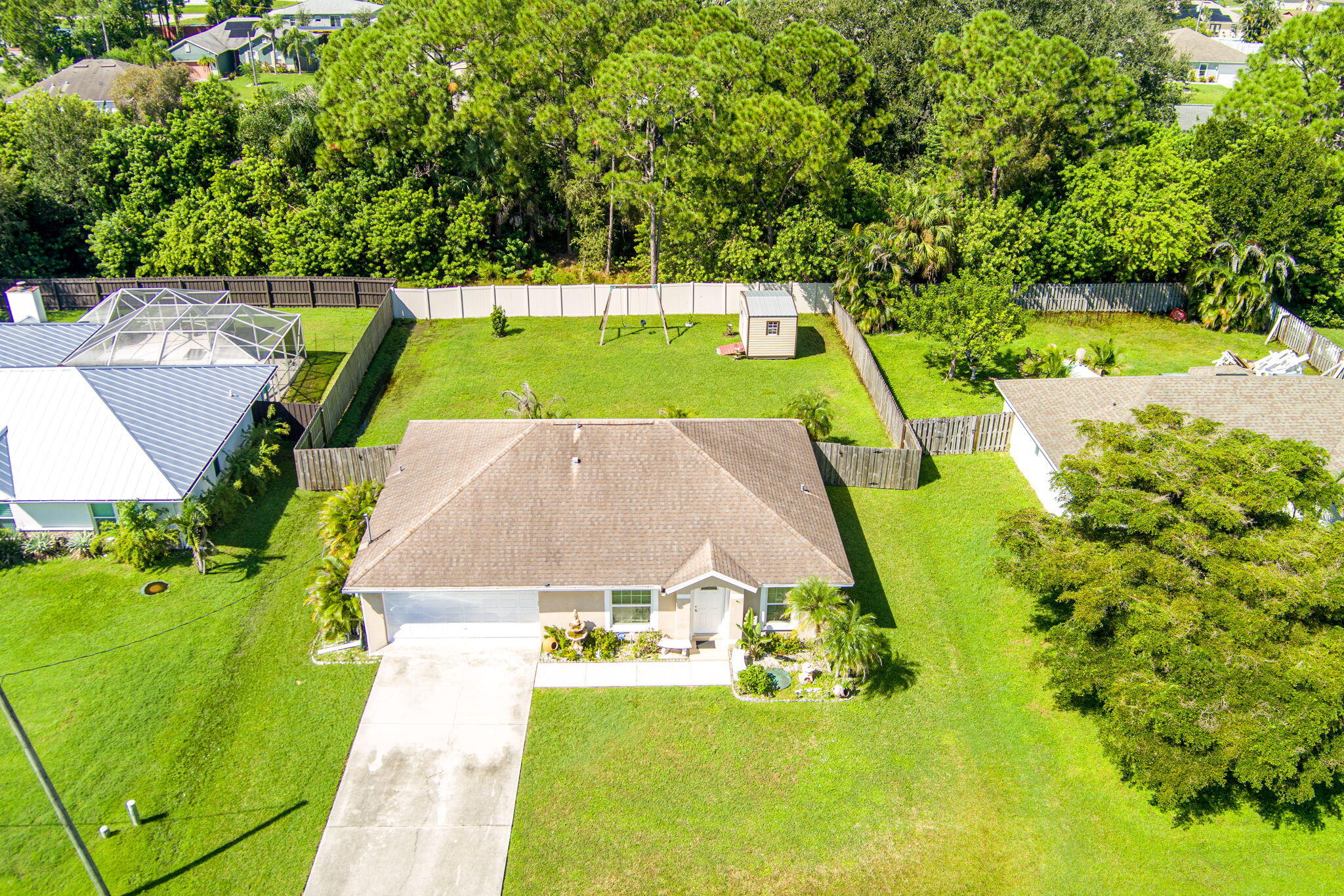 1402 Sw Broadview Street Property Photo 5