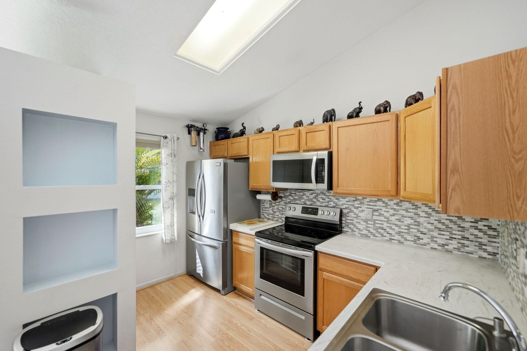 1402 Sw Broadview Street Property Photo 6
