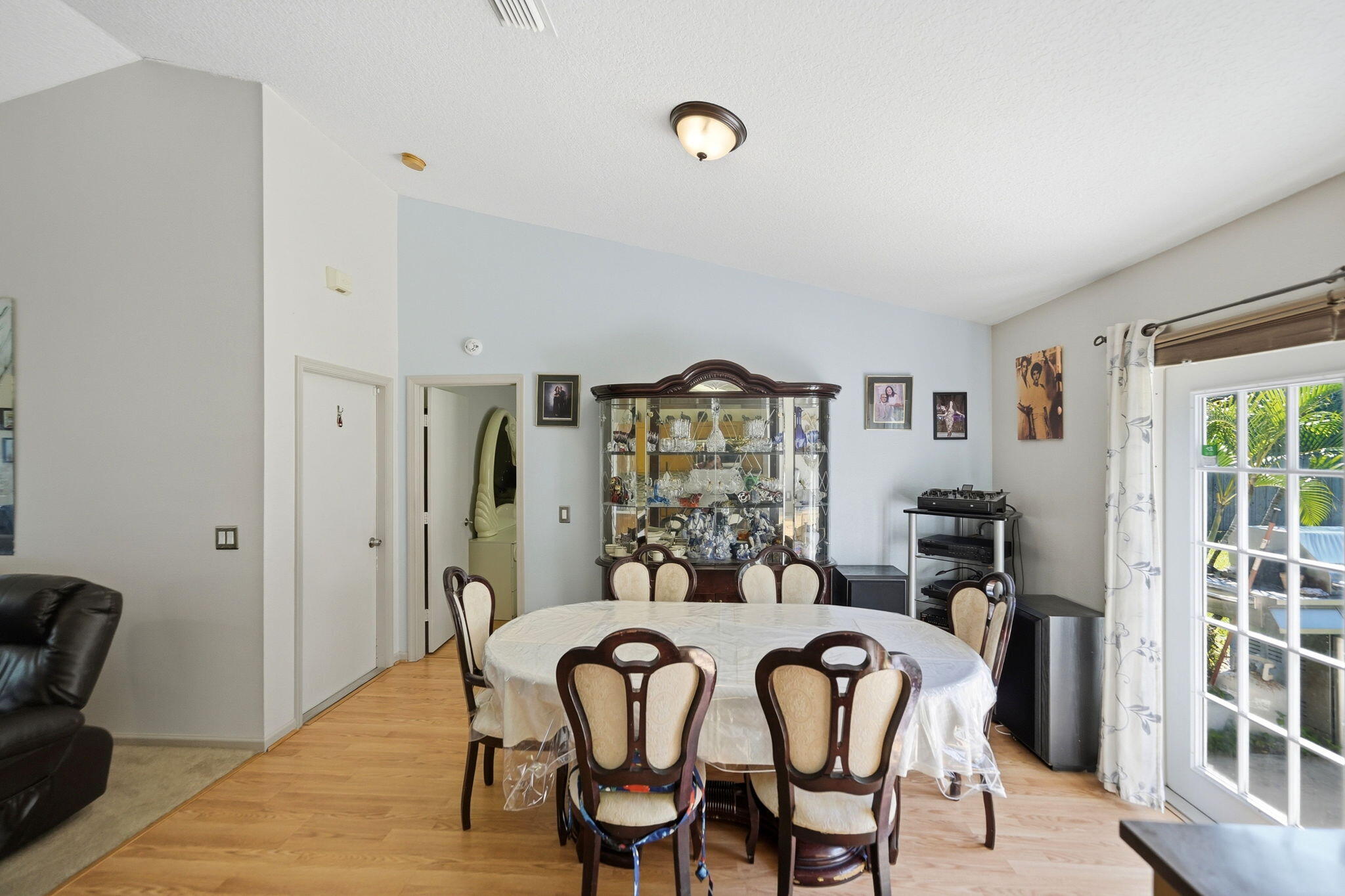 1402 Sw Broadview Street Property Photo 10