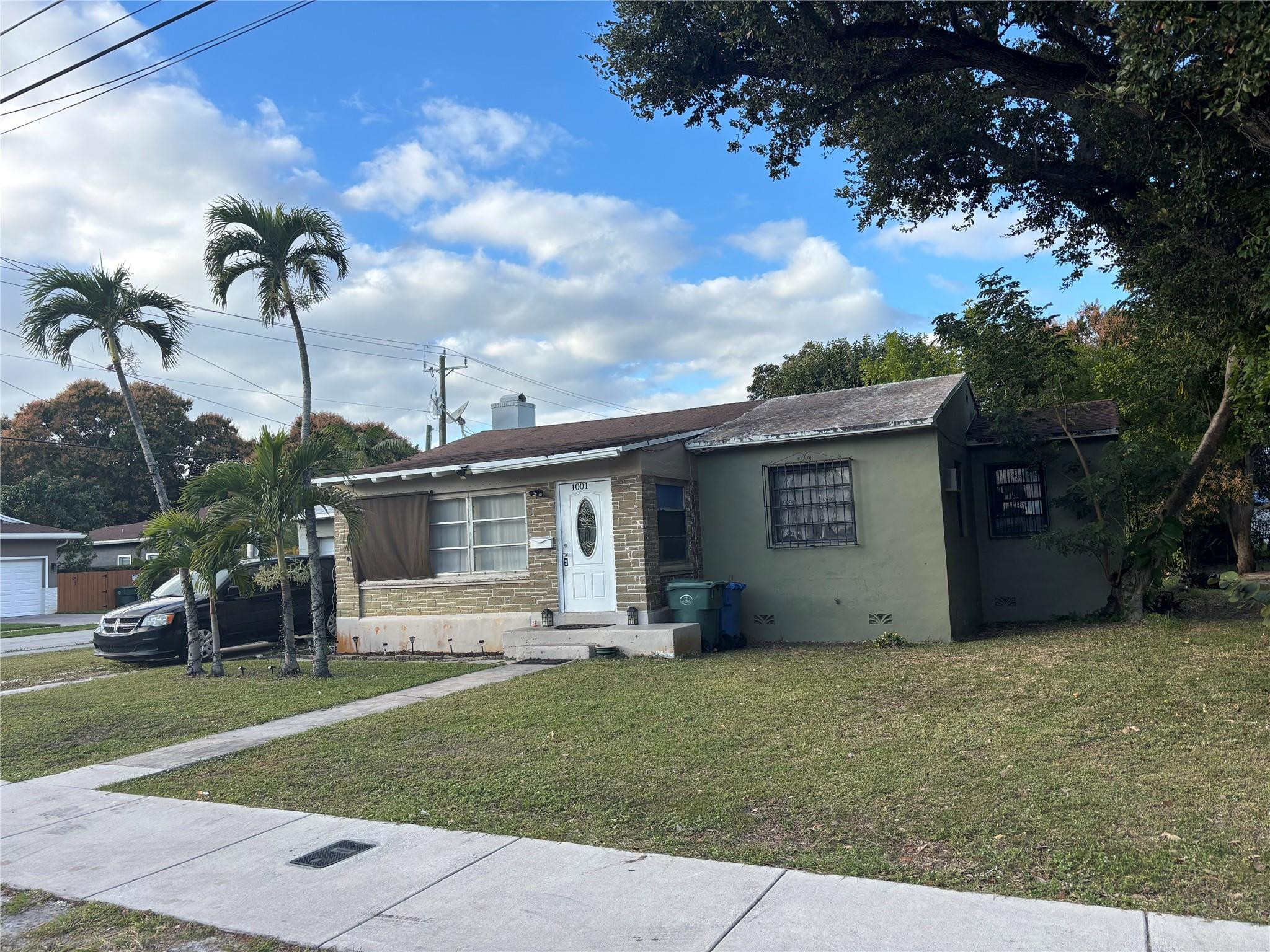 1001 Ne 33rd Street Property Photo 1
