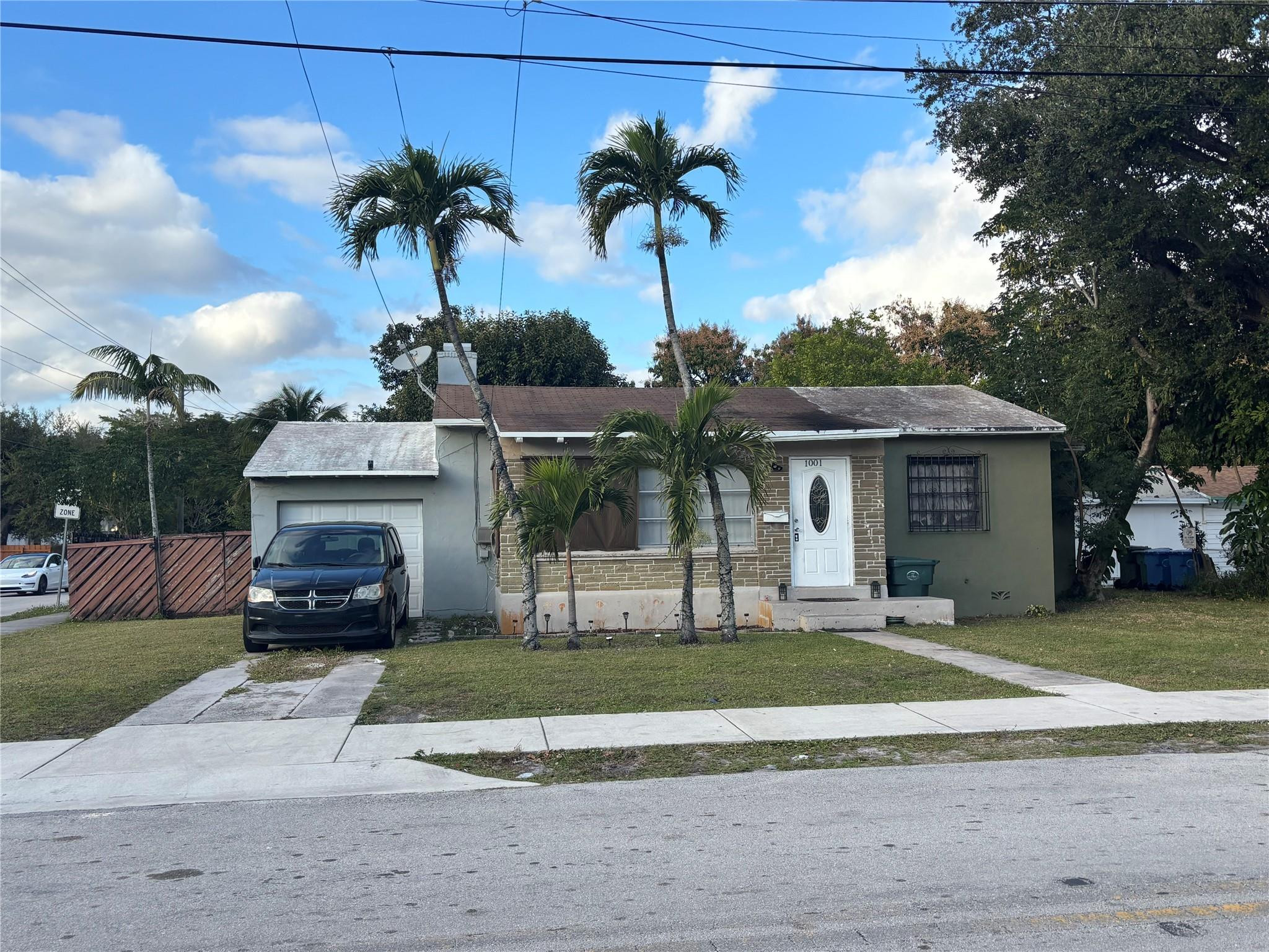 1001 Ne 33rd Street Property Photo 2
