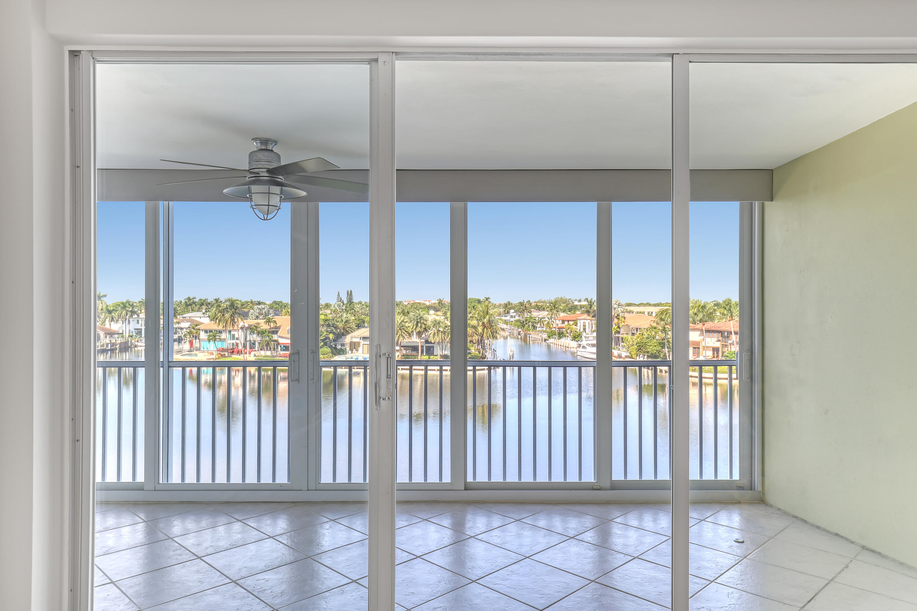 3100 S Ocean Boulevard 5060 Property Photo 1