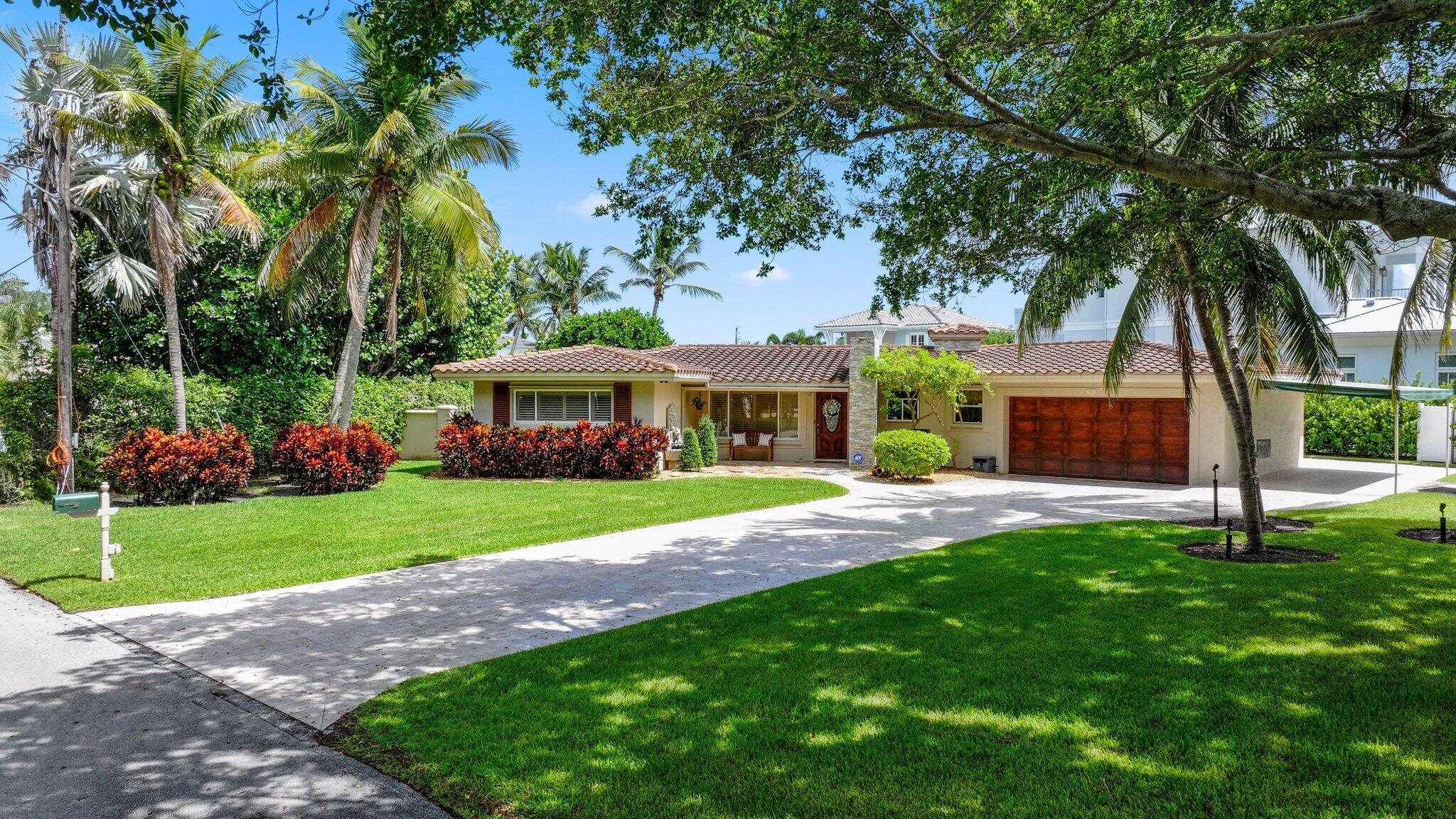 910 Banyan Drive Property Photo 1