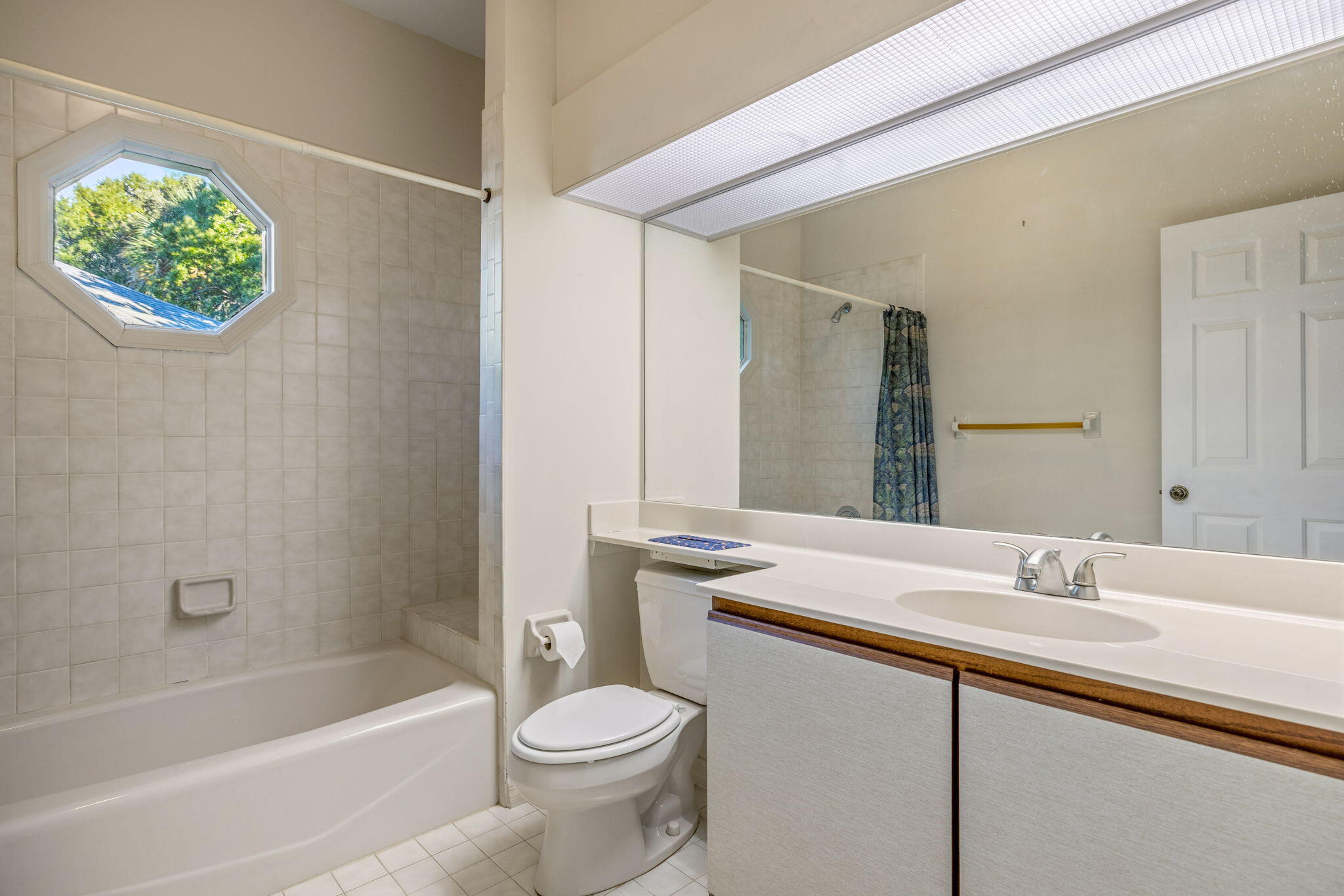 460 Tamarind Place Property Photo 4