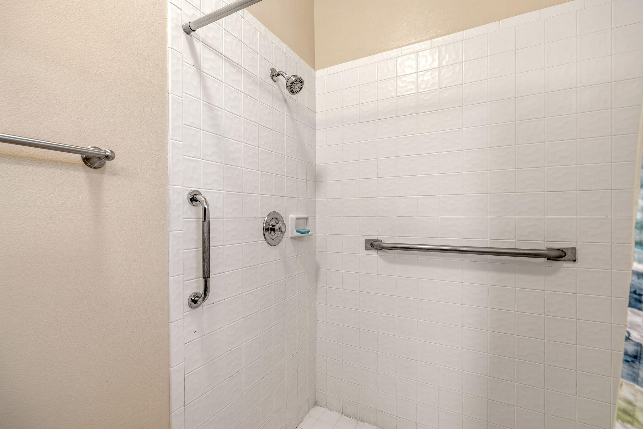 460 Tamarind Place Property Photo 8