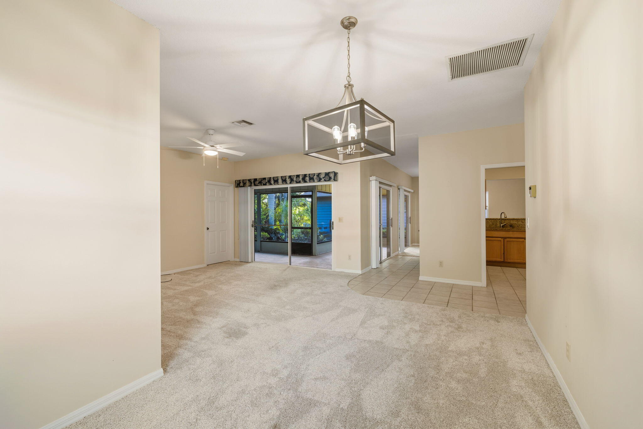 460 Tamarind Place Property Photo 10