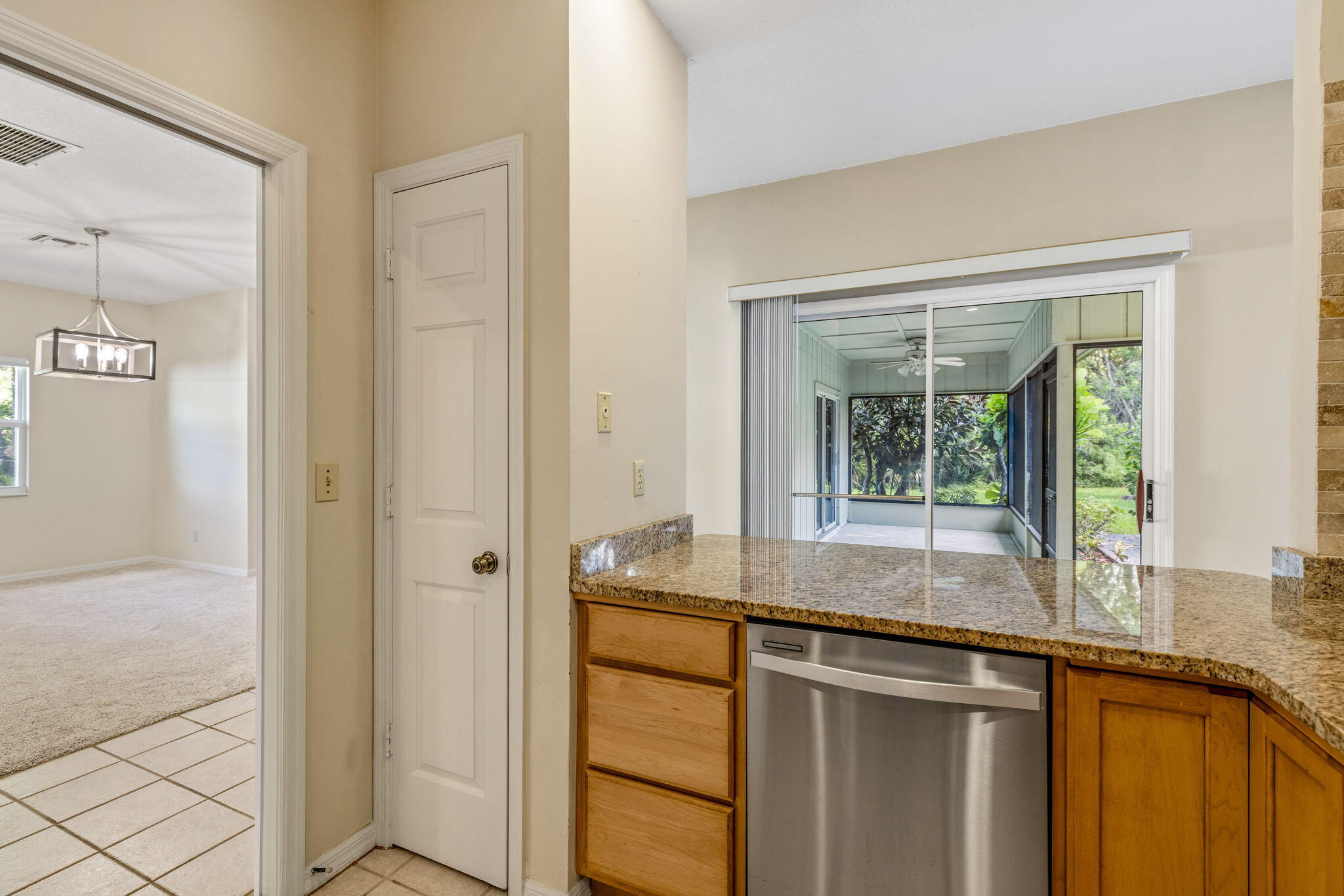 460 Tamarind Place Property Photo 23