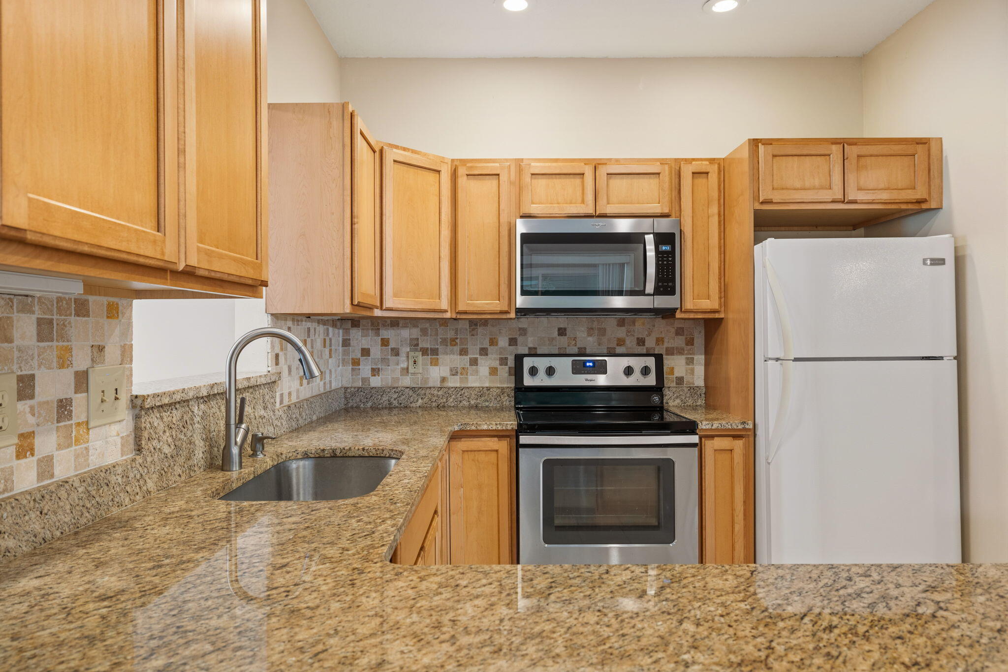 460 Tamarind Place Property Photo 25