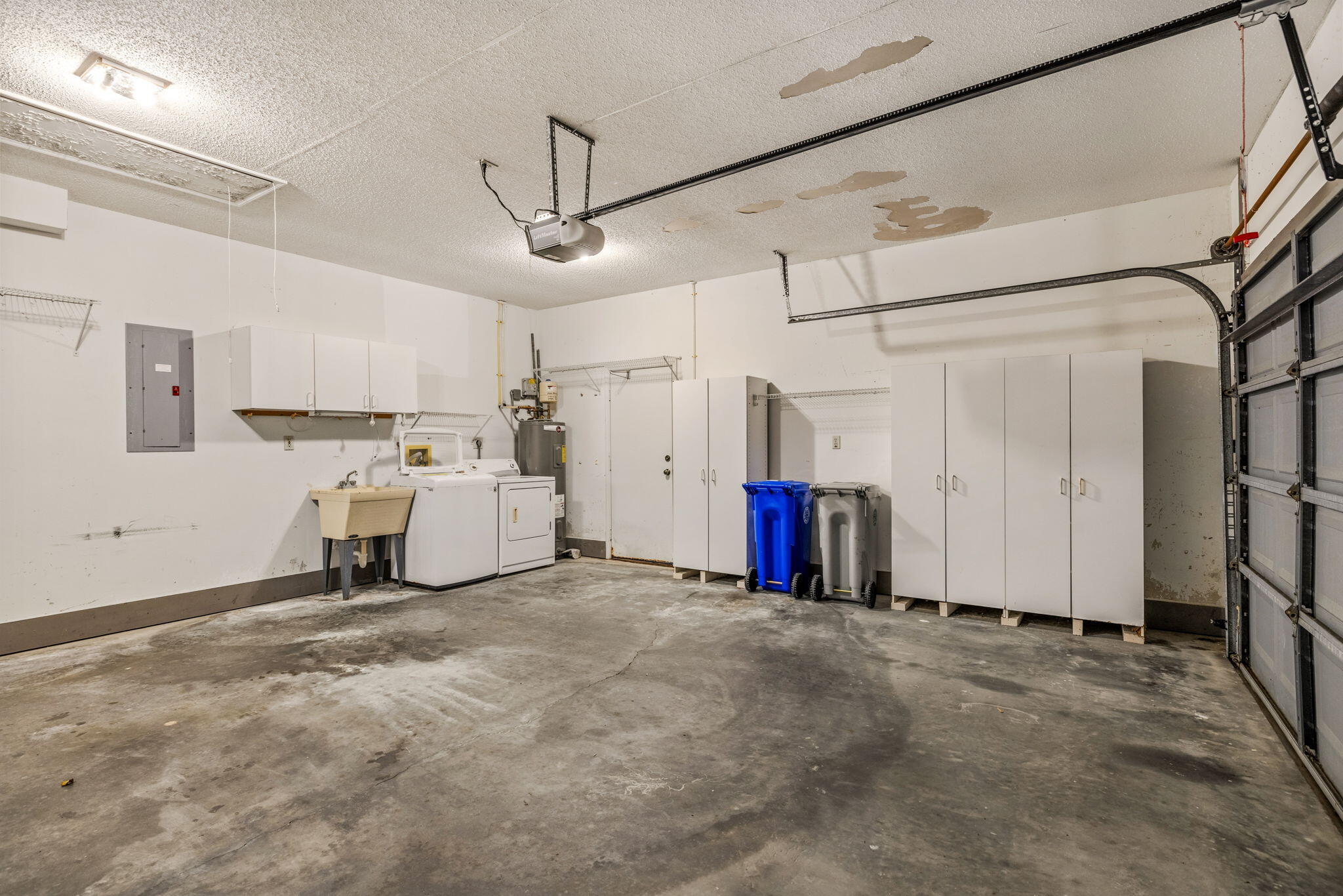 460 Tamarind Place Property Photo 30