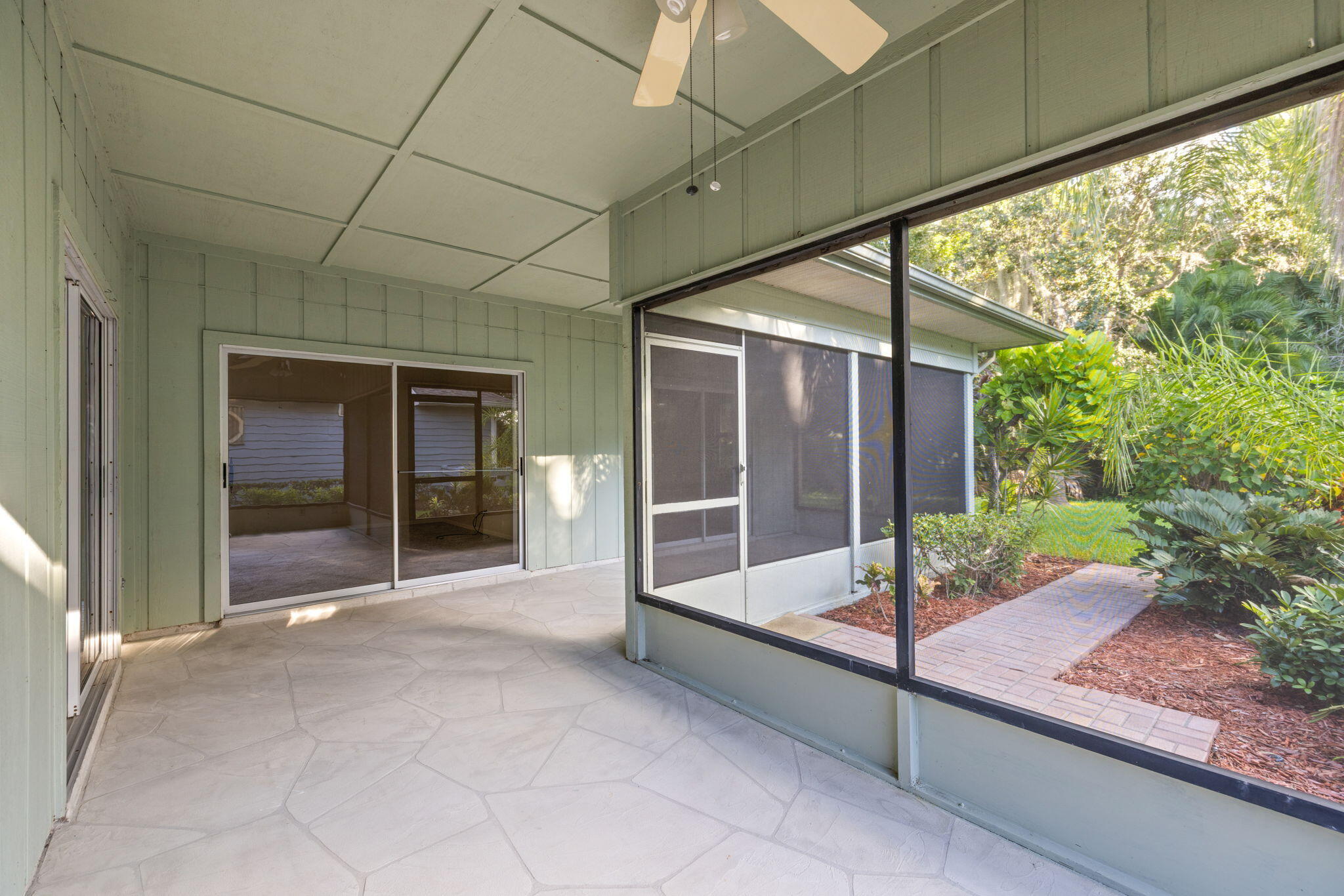 460 Tamarind Place Property Photo 31