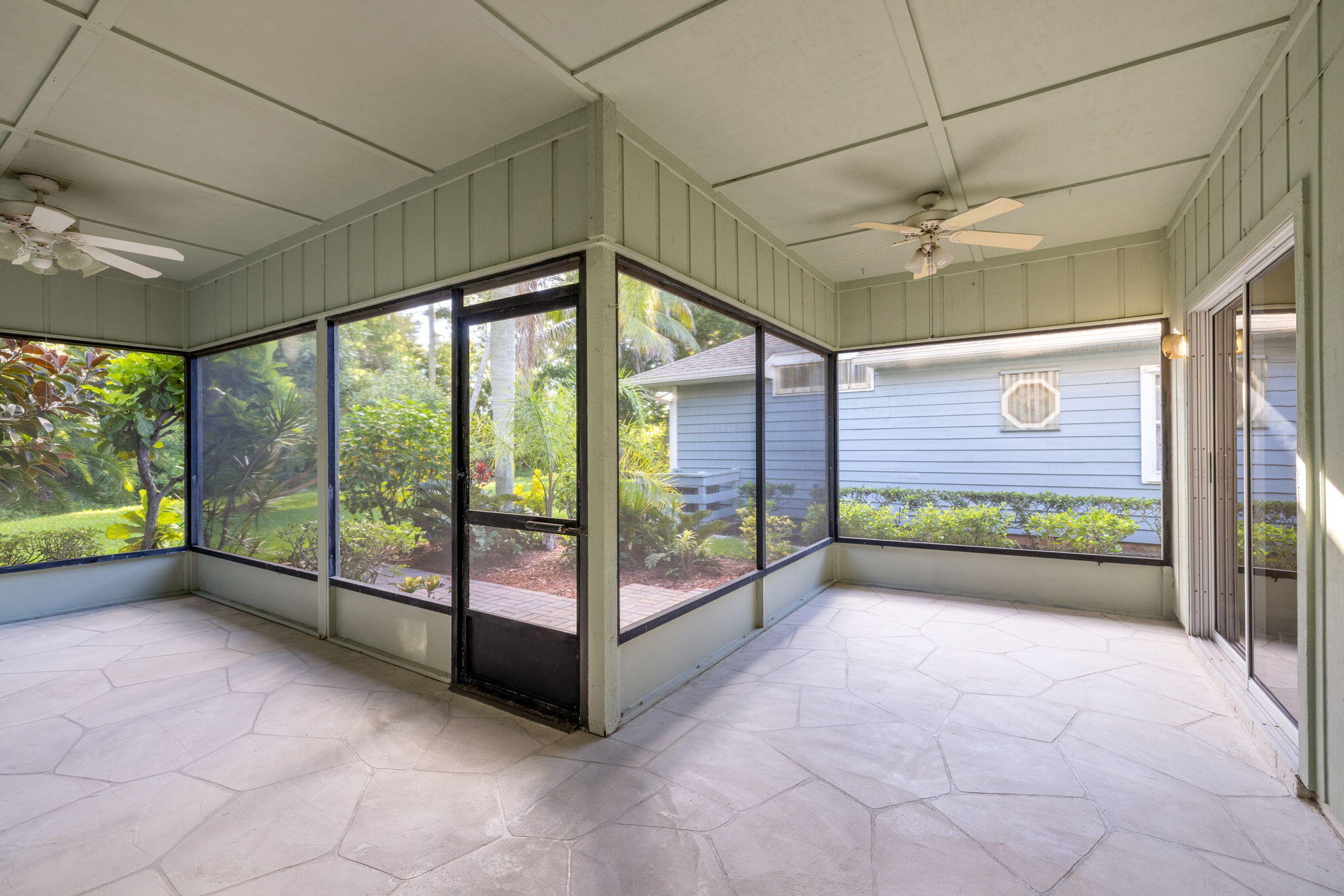 460 Tamarind Place Property Photo 34