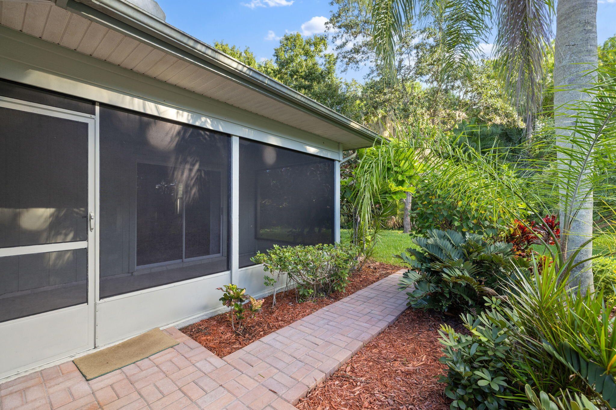 460 Tamarind Place Property Photo 36