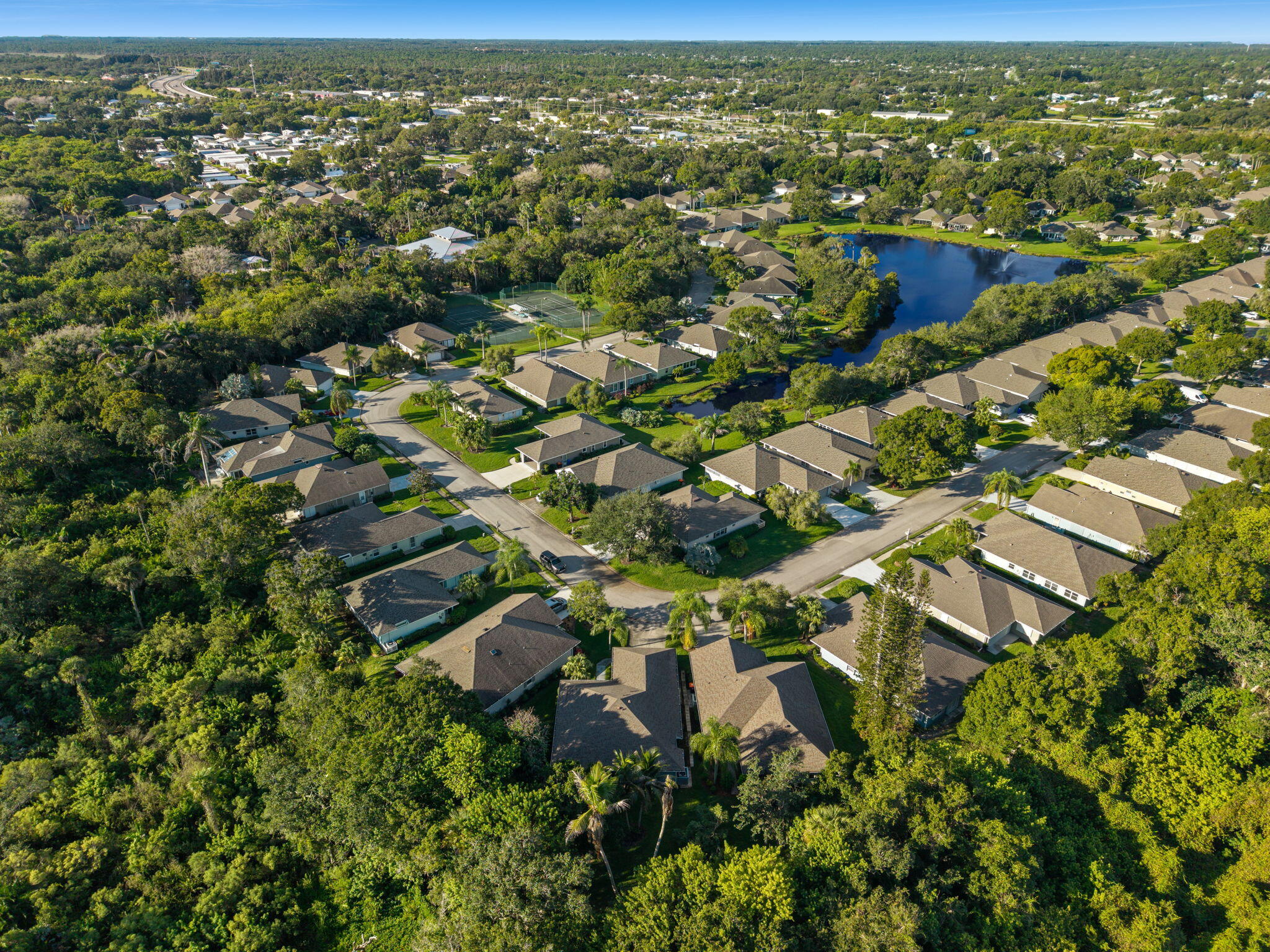 460 Tamarind Place Property Photo 41