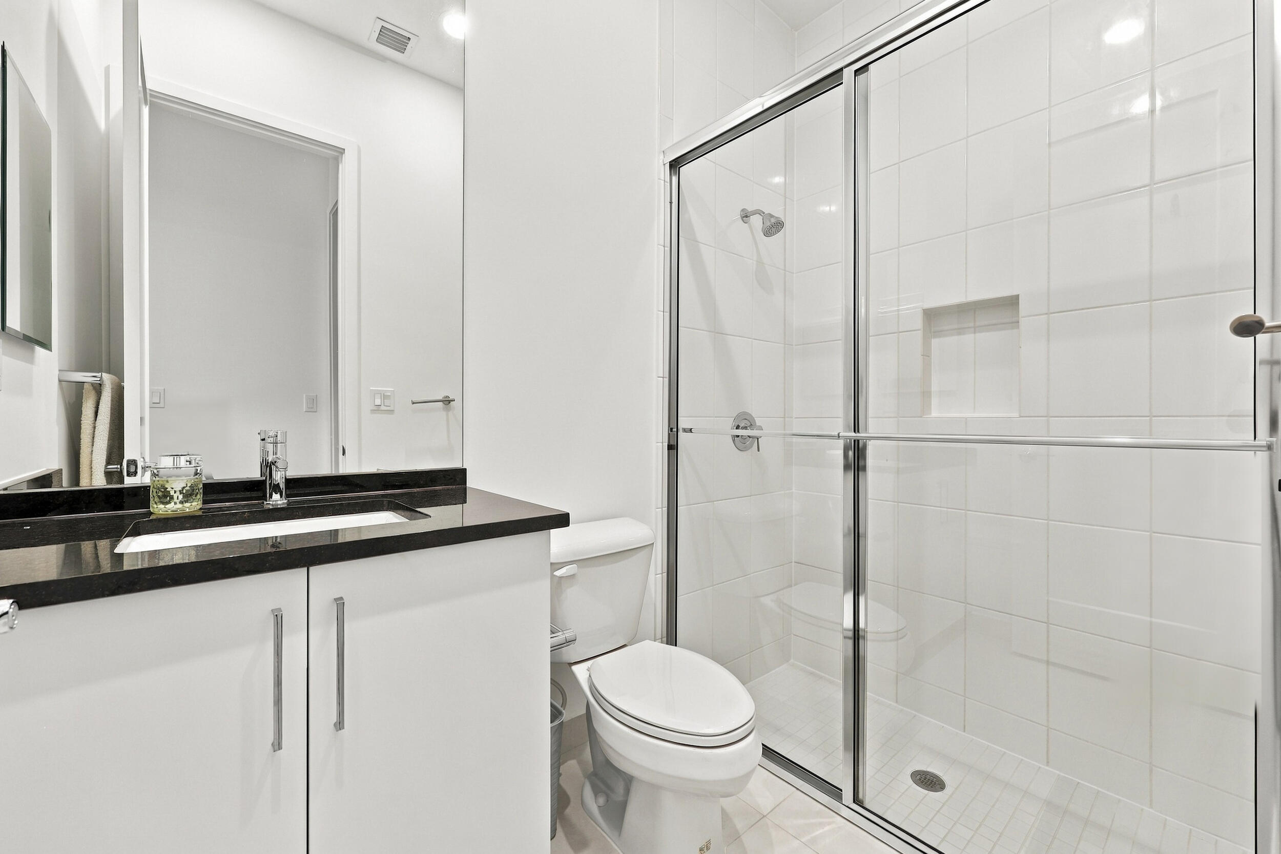 8351 Fishers Island Way Property Photo 14