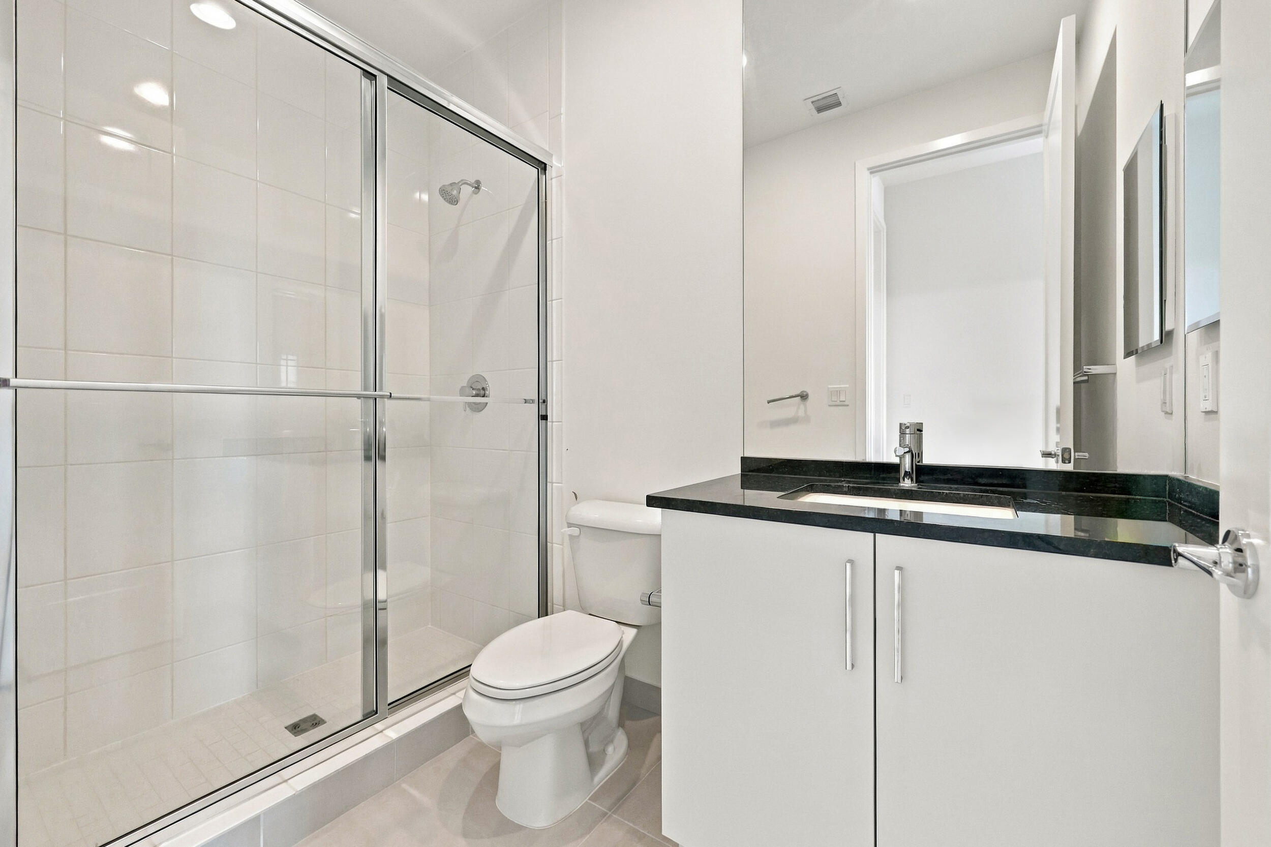 8351 Fishers Island Way Property Photo 23