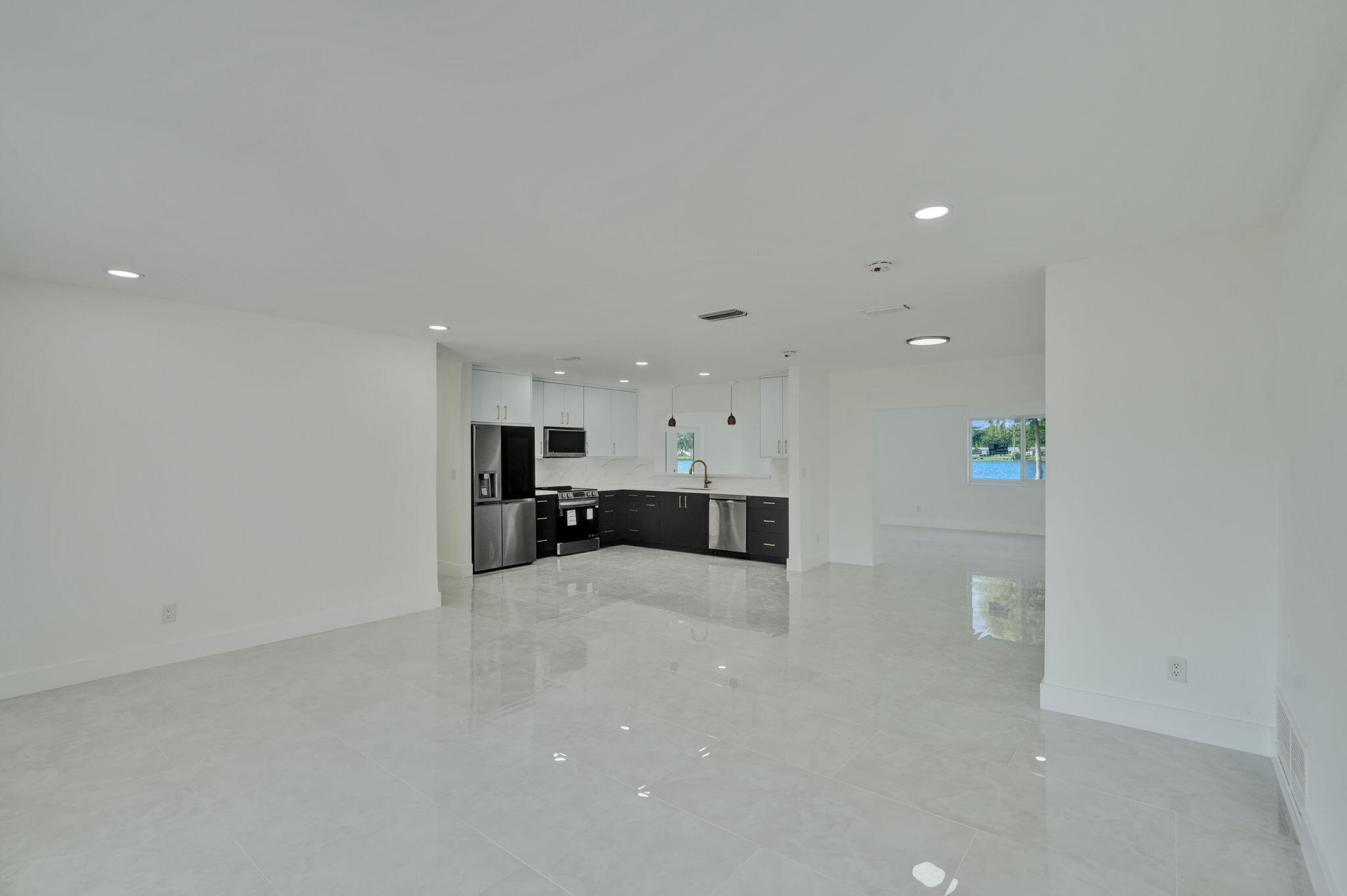 8351 Nw 19th Street Property Photo 3