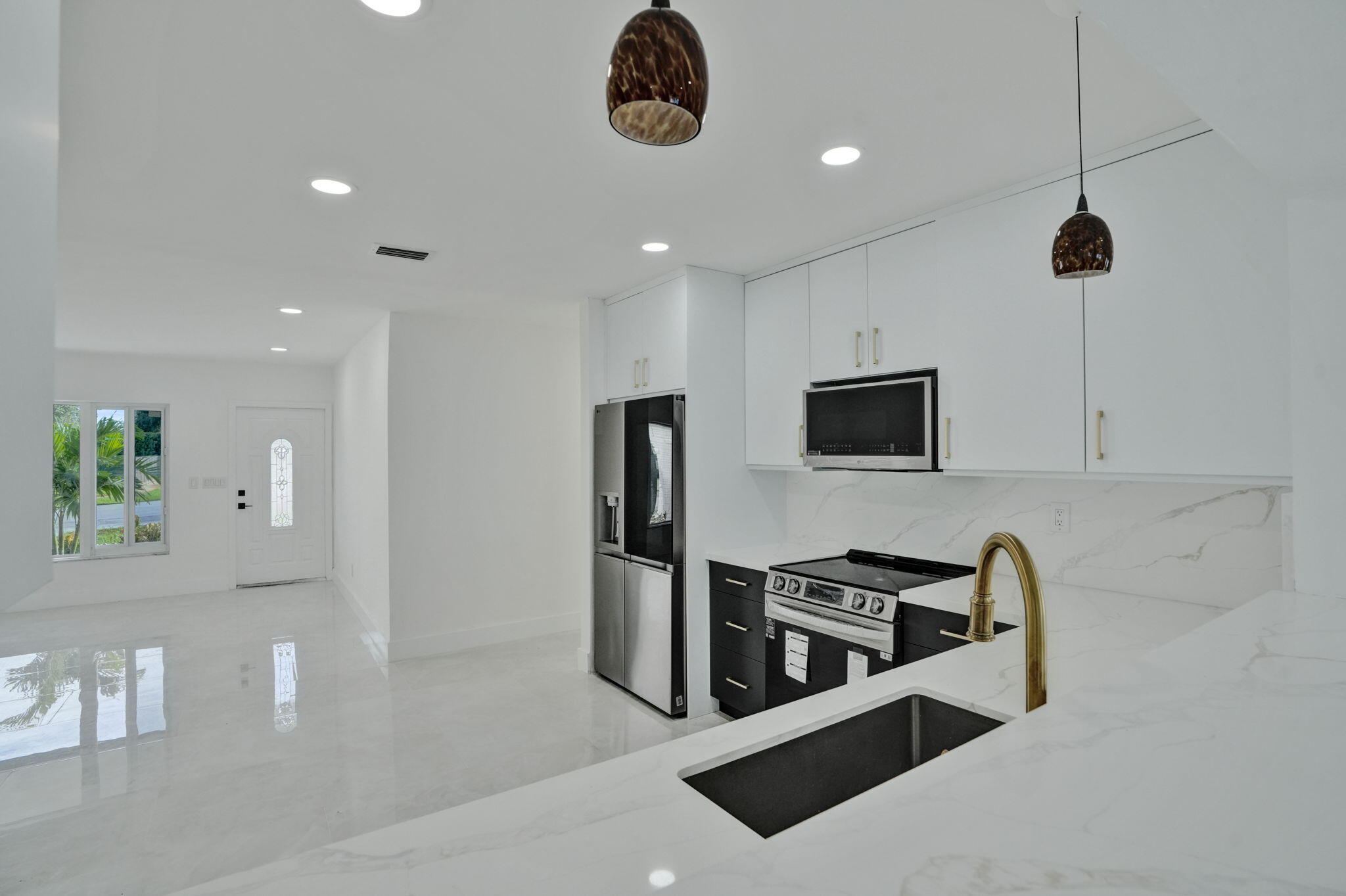 8351 Nw 19th Street Property Photo 15