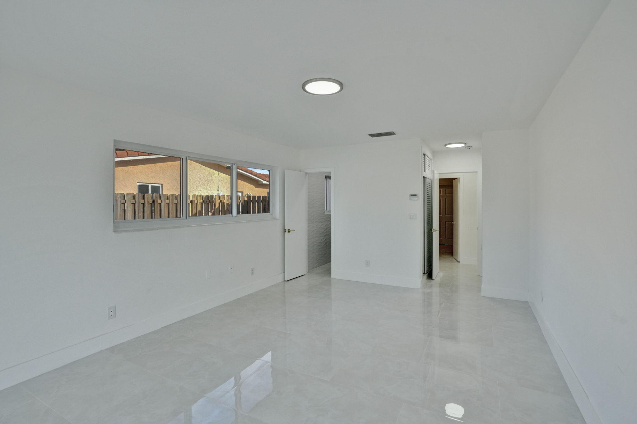8351 Nw 19th Street Property Photo 19
