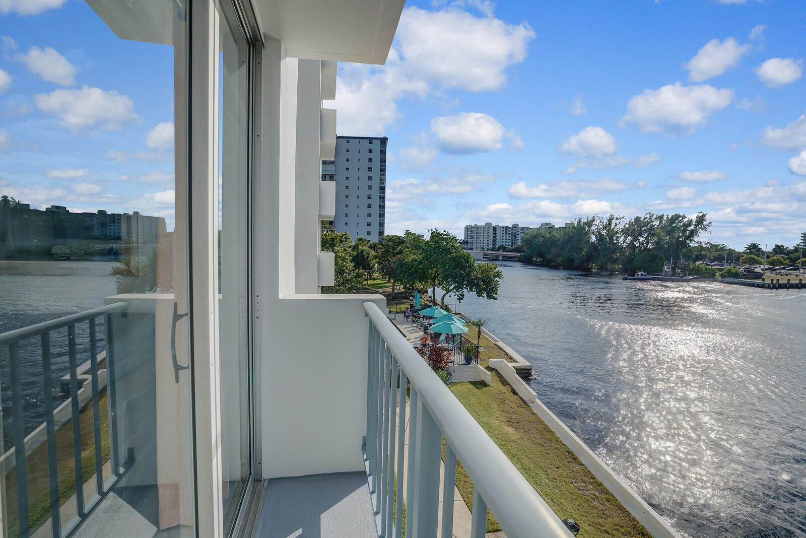 1609 N Riverside Drive Unit 304 Property Photo 30