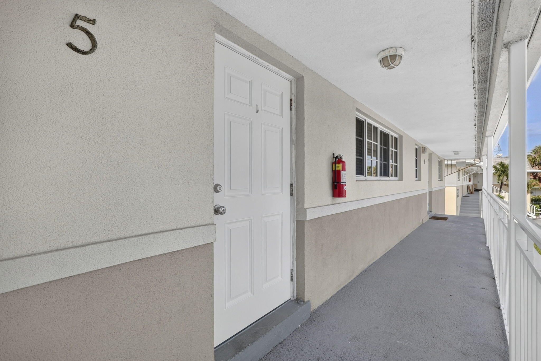 405 Southwind Drive 5 Property Photo 4