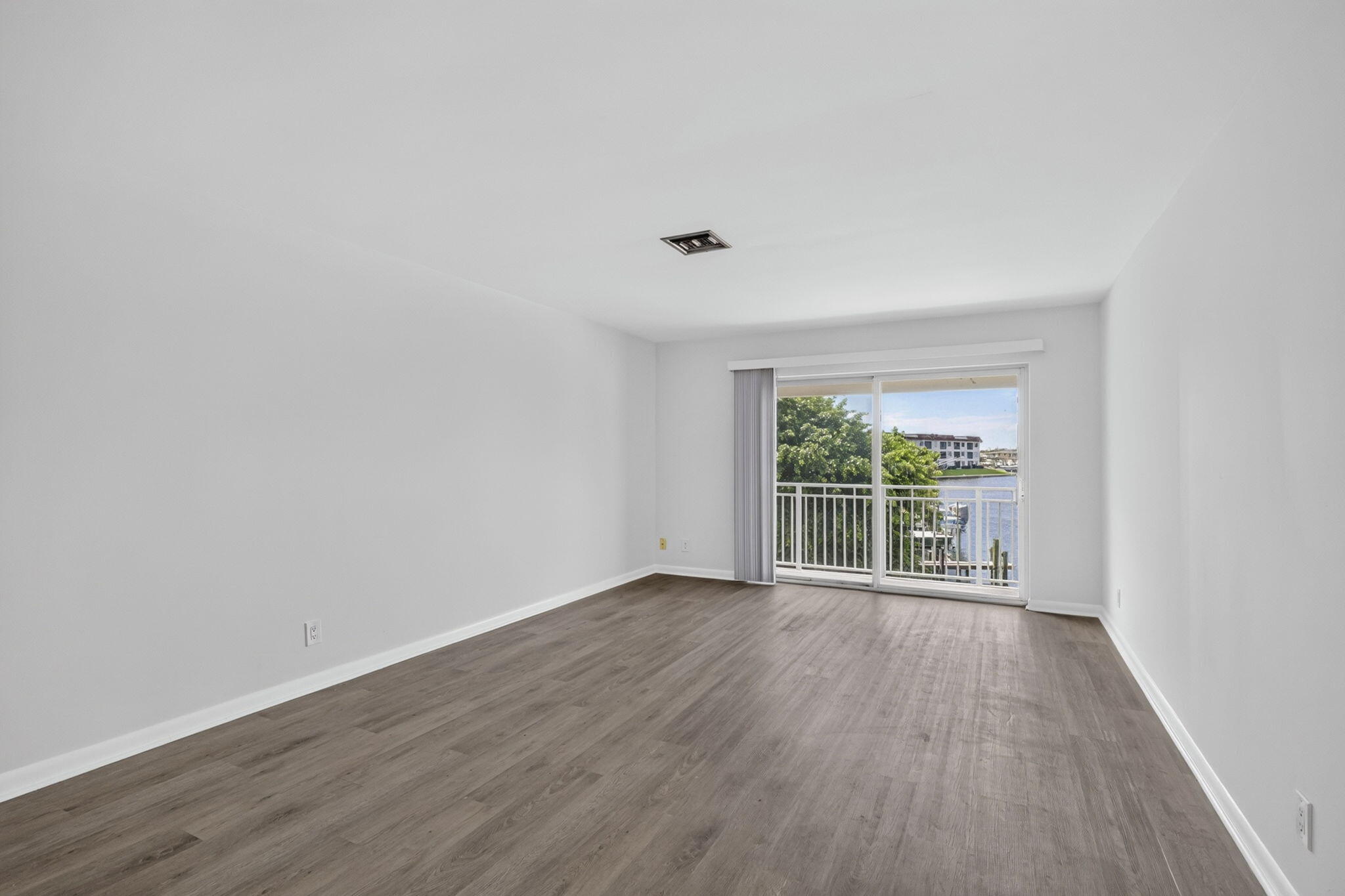 405 Southwind Drive 5 Property Photo 14