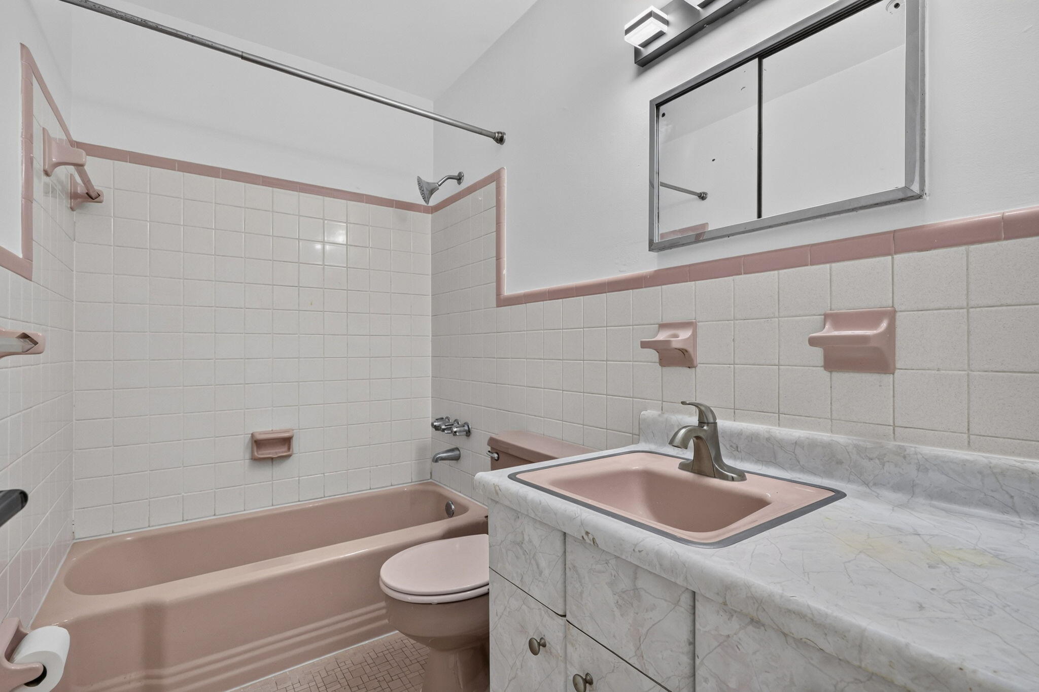 405 Southwind Drive 5 Property Photo 22
