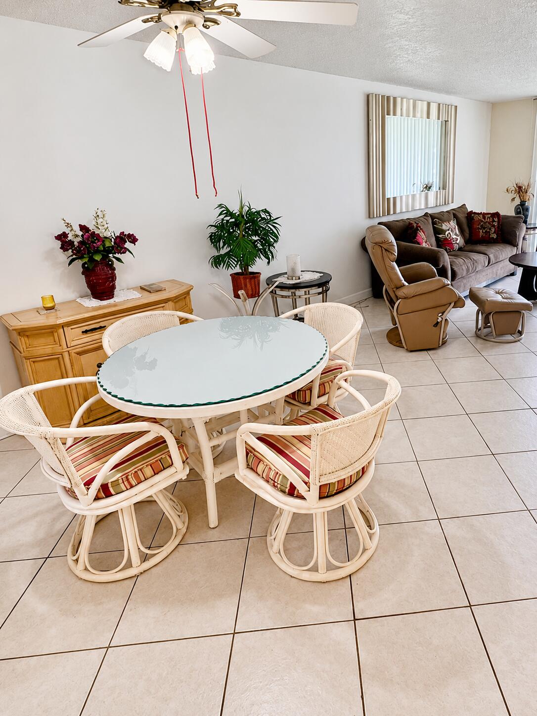 2801 Somerset Drive 106 Property Photo 1