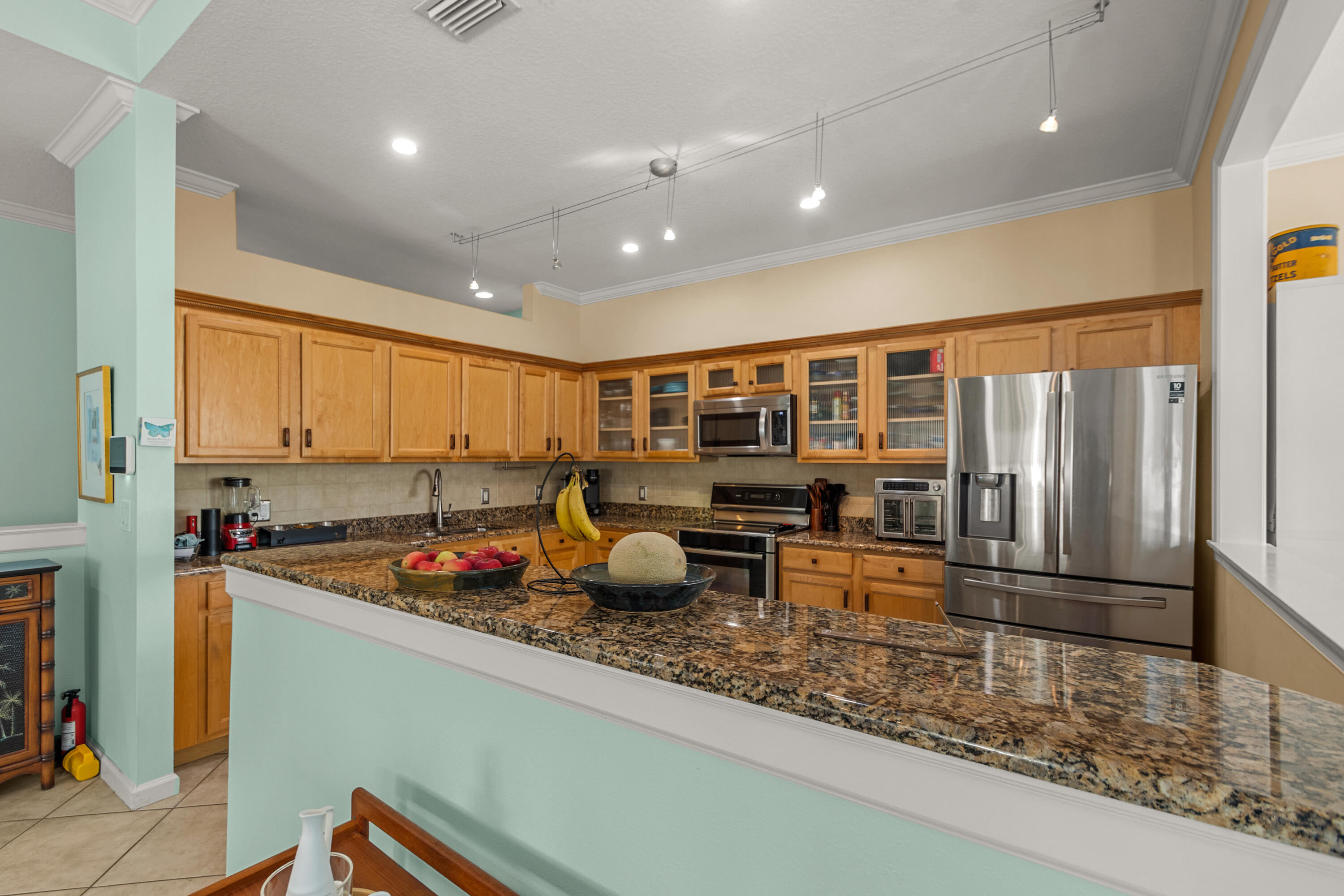 520 7th Square Property Photo 6