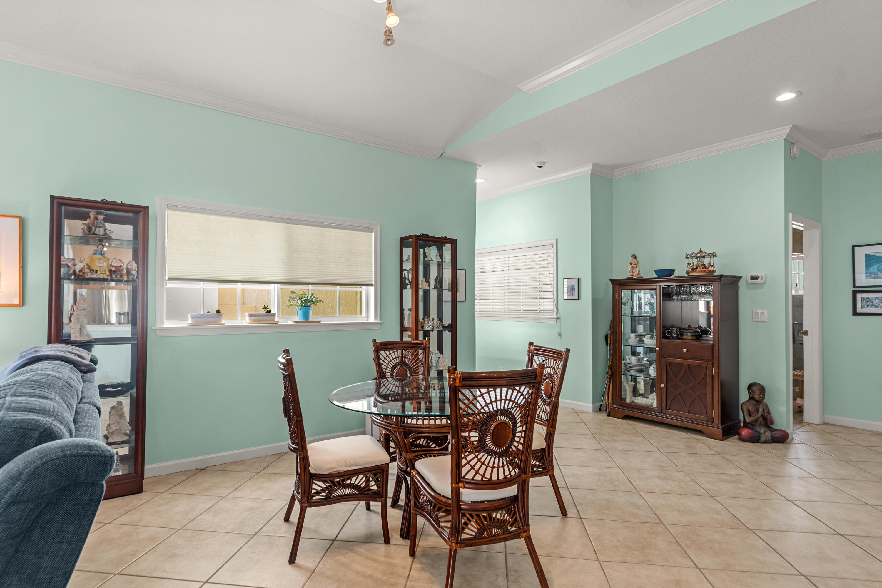 520 7th Square Property Photo 7