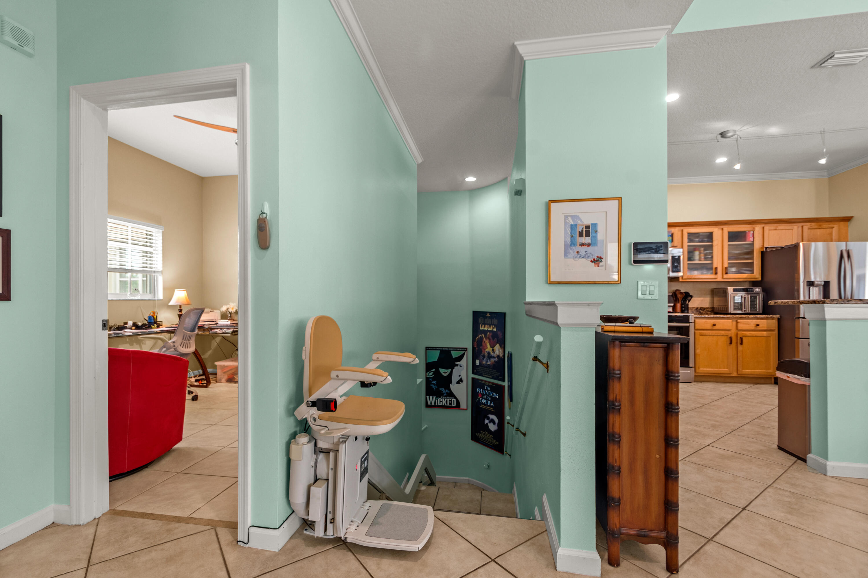 520 7th Square Property Photo 12