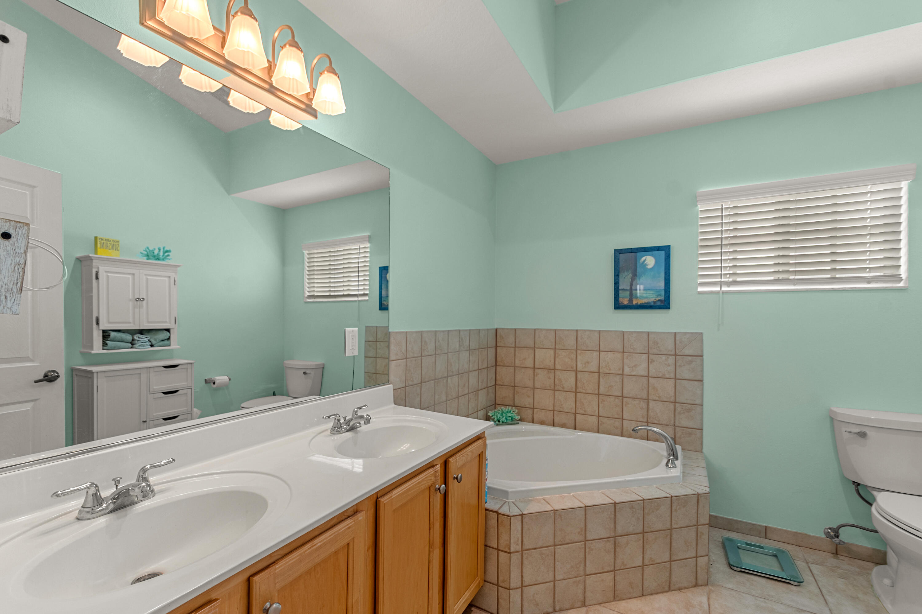 520 7th Square Property Photo 17