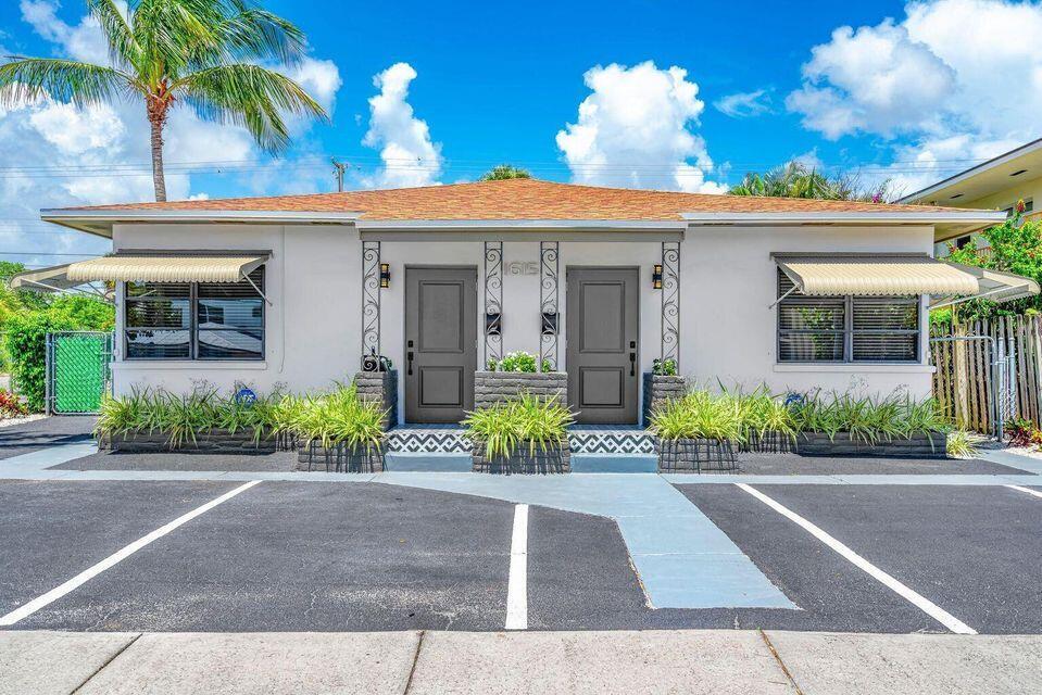 1615 S Federal Highway B Property Photo 1