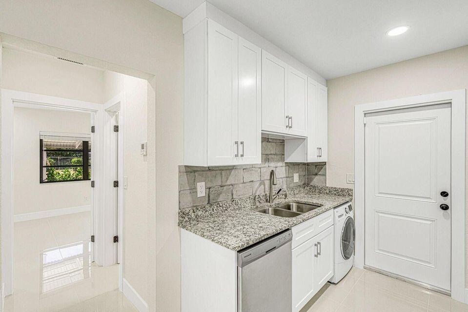 1615 S Federal Highway B Property Photo 8