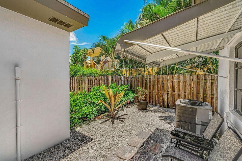 1615 S Federal Highway B Property Photo 12