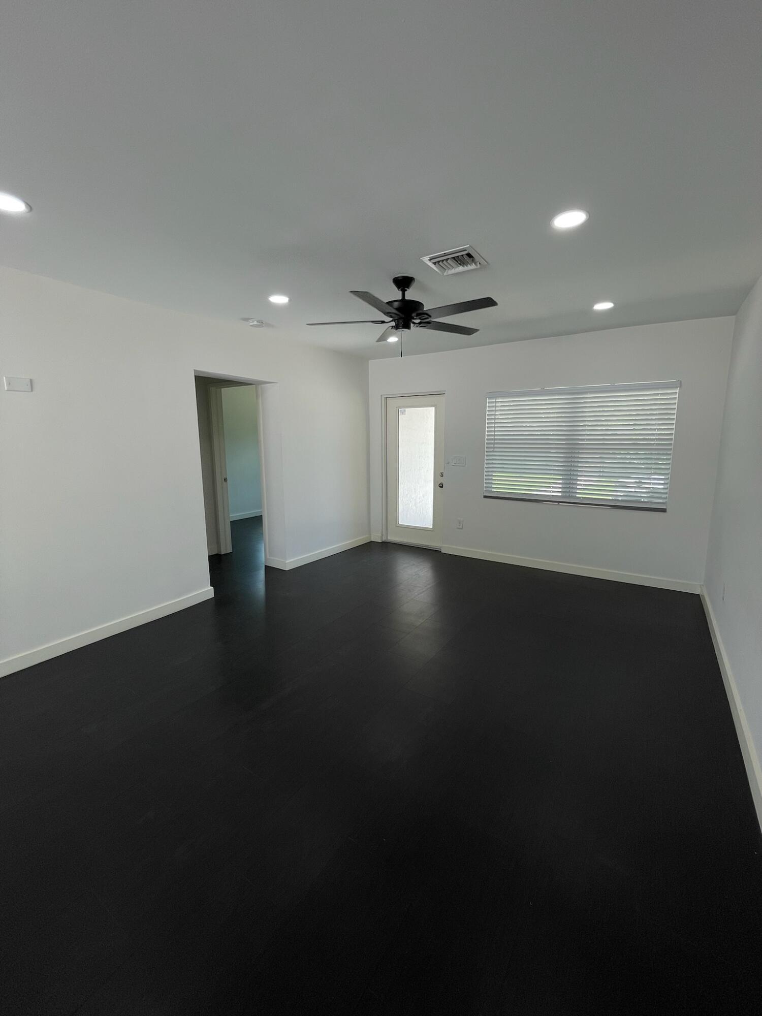 1564 Sw 28th Terrace Property Photo 11
