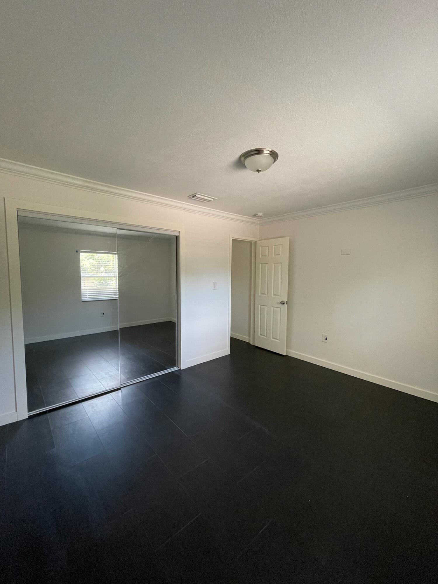 1564 Sw 28th Terrace Property Photo 17
