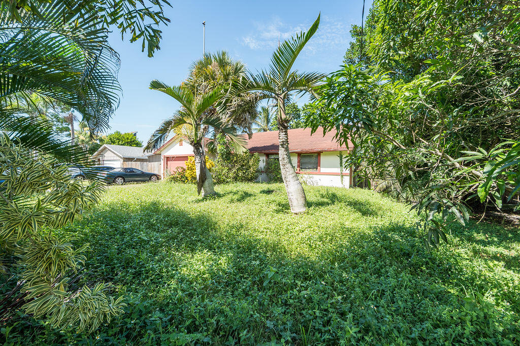 7625 Canal Drive Property Photo 3