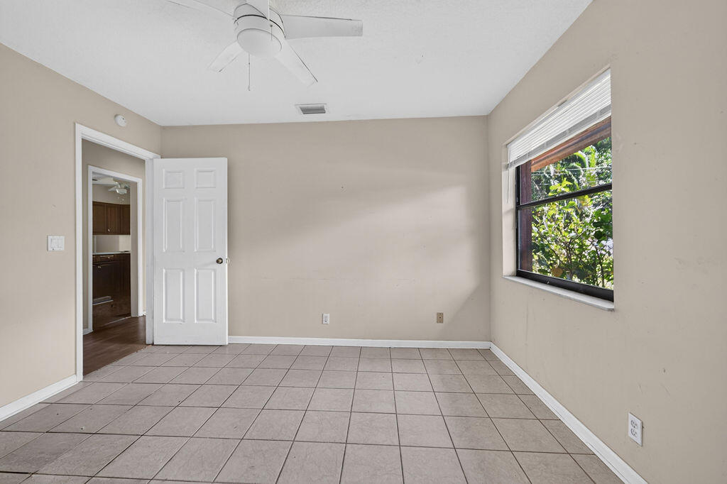 7625 Canal Drive Property Photo 9
