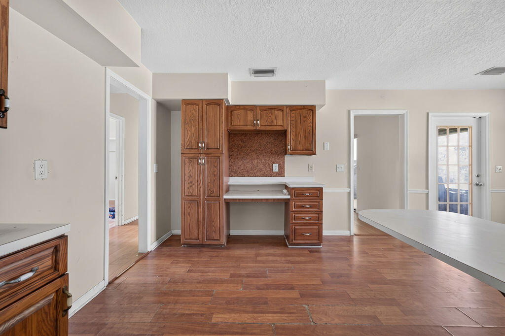 7625 Canal Drive Property Photo 17