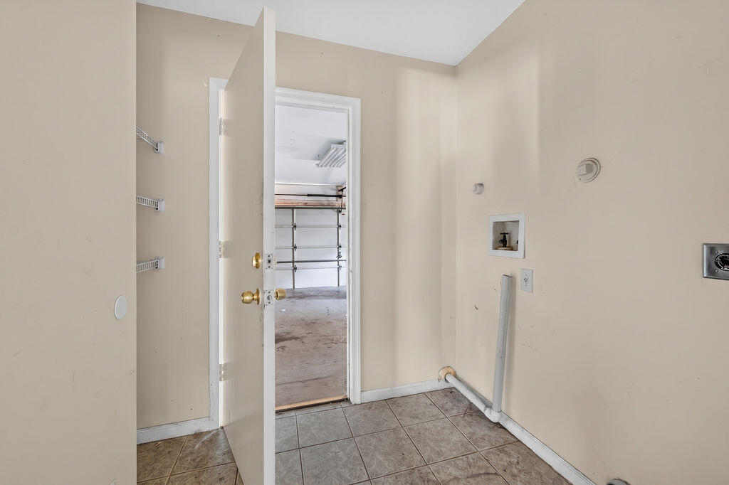 7625 Canal Drive Property Photo 20