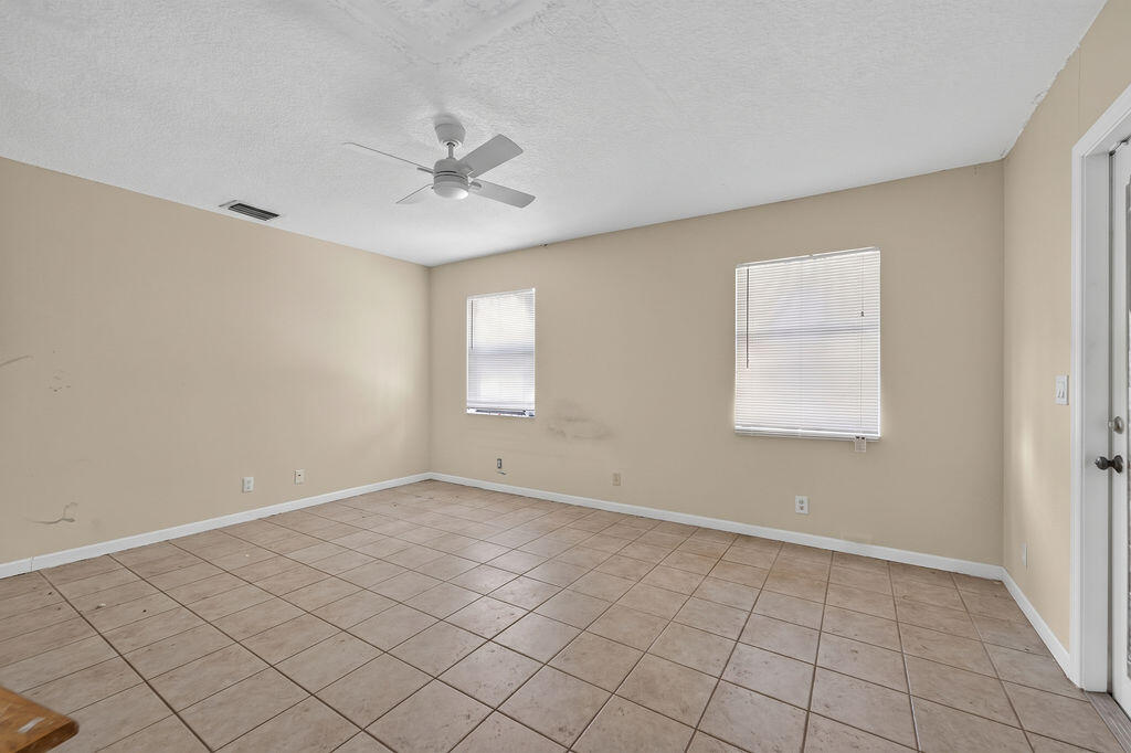 7625 Canal Drive Property Photo 23